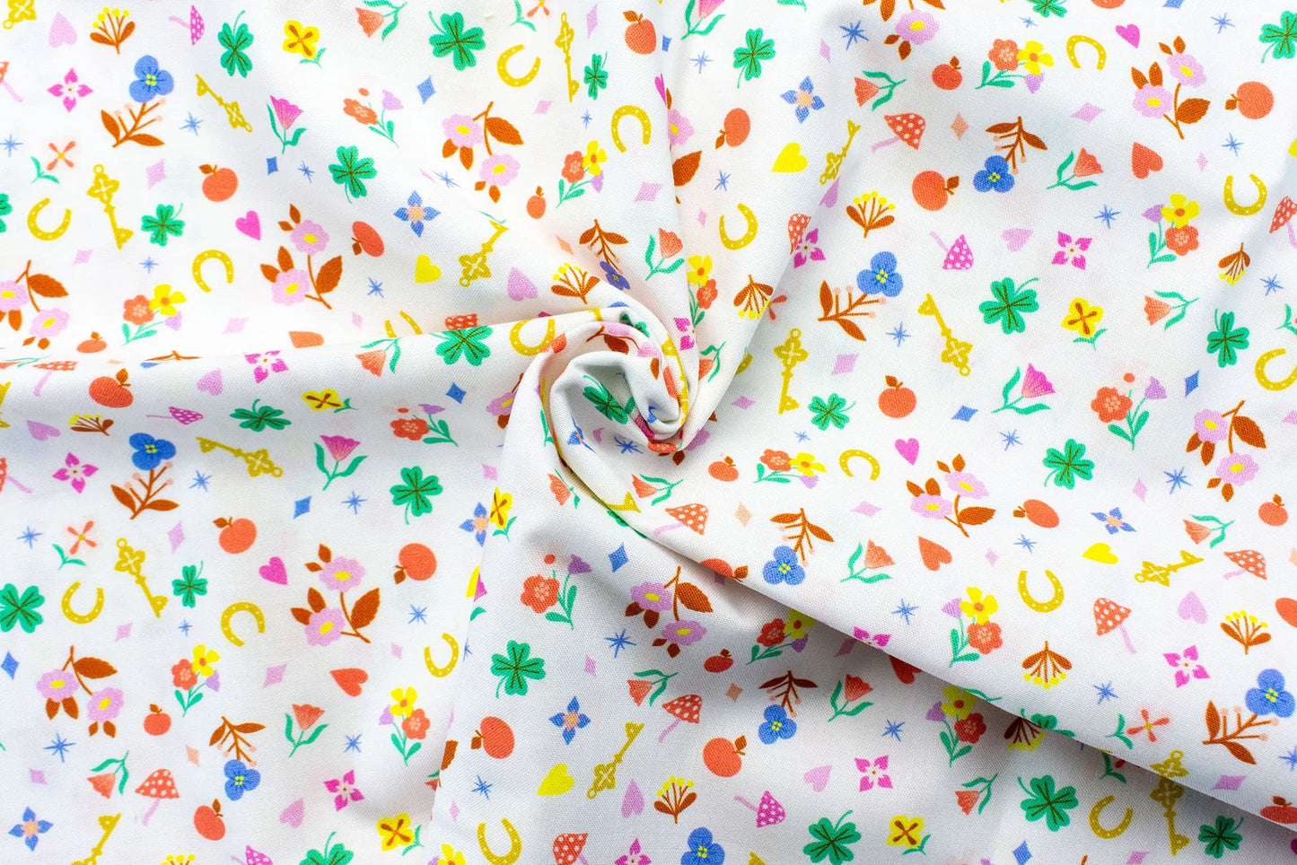 Lucky Charms – Charms Ecru